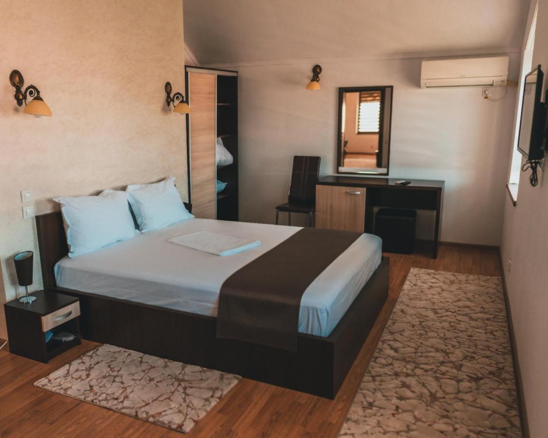 Delta Est Hotel & Restaurant Σουλινάς Εξωτερικό φωτογραφία