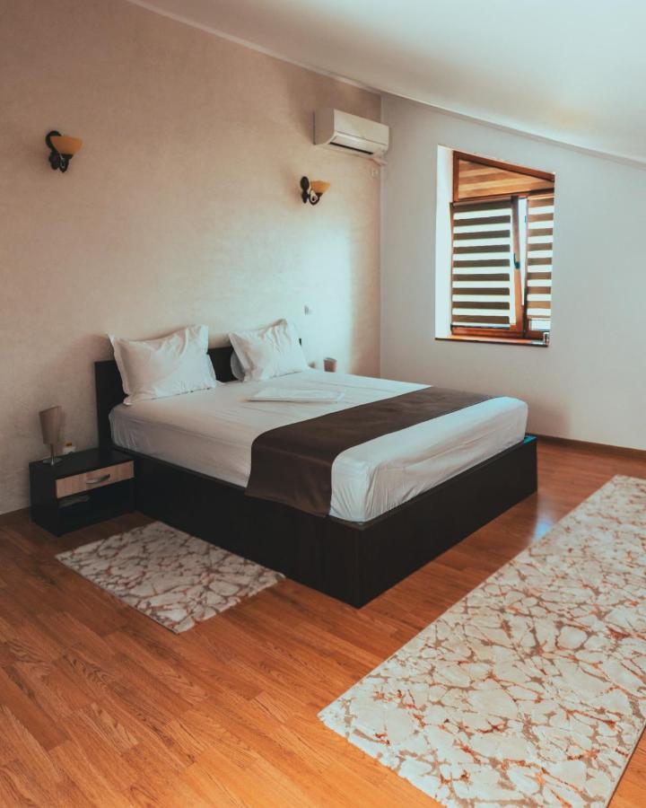 Delta Est Hotel & Restaurant Σουλινάς Εξωτερικό φωτογραφία