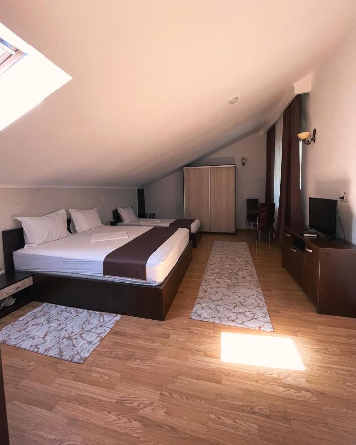 Delta Est Hotel & Restaurant Σουλινάς Εξωτερικό φωτογραφία