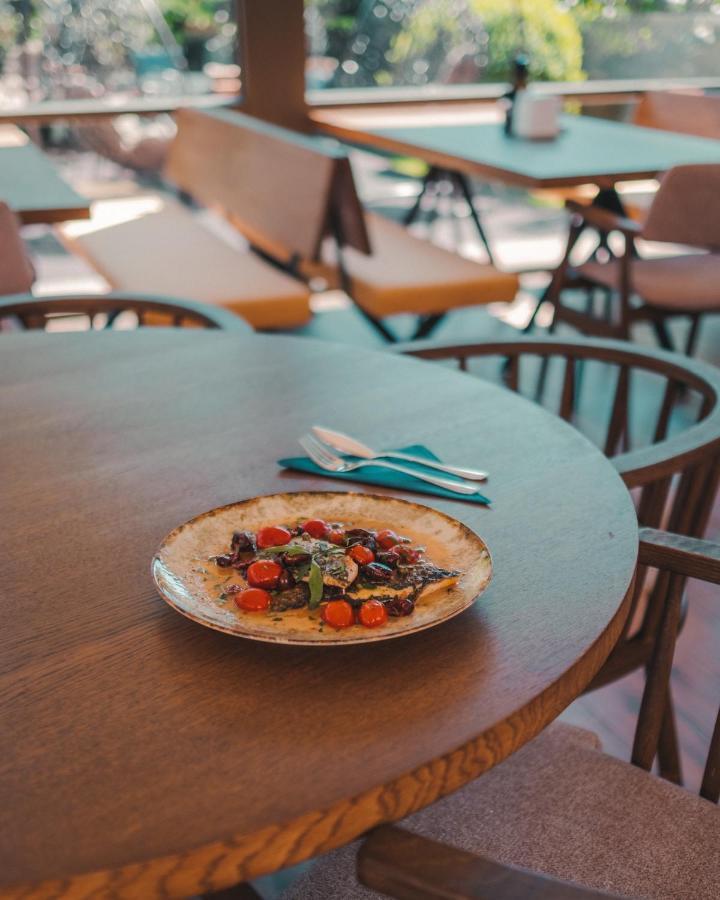 Delta Est Hotel & Restaurant Σουλινάς Εξωτερικό φωτογραφία